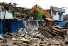 JUST IN: Demolition Going On Now At Oworonshoki, Lagos — Dozens Left Homeless