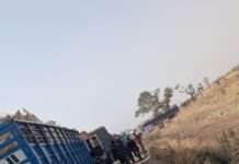 Police pay N310,000 to protesting truck drivers blocking Bauchi-Jos road